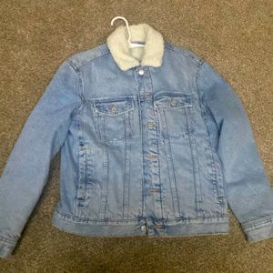 I’m selling it because I grew out of it so quick wore it for a week or two